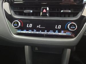 Toyota Corolla Cross 1.8 Hybrid XS - Image 16