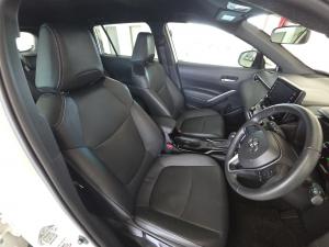 Toyota Corolla Cross 1.8 Hybrid XS - Image 17