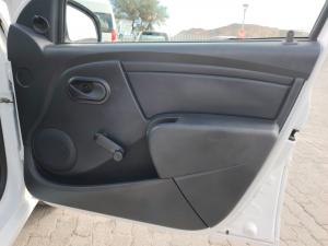 Nissan NP200 1.6i safety pack (aircon) - Image 21