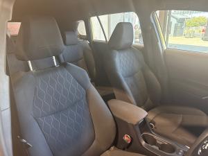 Toyota Corolla Cross 1.8 Xi - Image 12