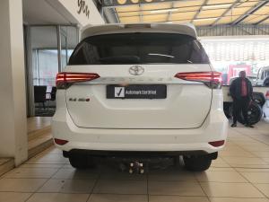 Toyota Fortuner 2.4GD-6 manual - Image 5
