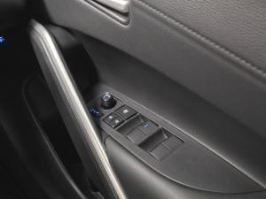 Toyota Corolla Cross 1.8 Xi - Image 16