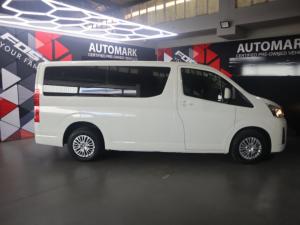 Toyota Quantum 2.8 LWB bus 11-seater GL - Image 3