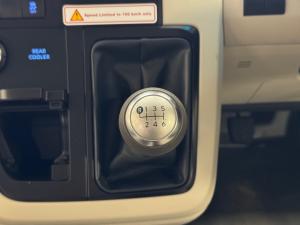 Toyota Quantum 2.8 LWB bus 11-seater GL - Image 10