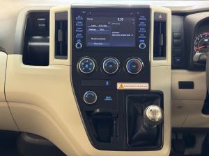 Toyota Quantum 2.8 LWB bus 11-seater GL - Image 12