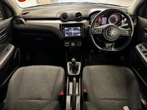 Suzuki Swift 1.2 GLX manual - Image 6