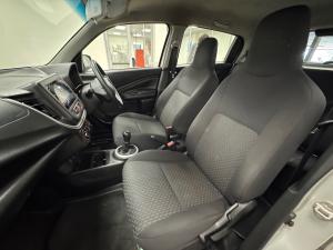 Toyota Vitz 1.0 XR manual - Image 7