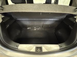 Toyota Vitz 1.0 XR manual - Image 17