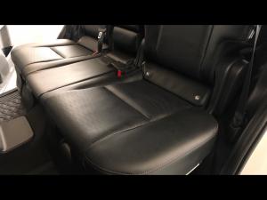 Toyota Land Cruiser Prado 2.8GD VX-R - Image 12