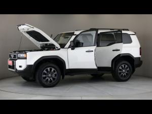 Toyota Land Cruiser Prado 2.8GD VX-R - Image 27