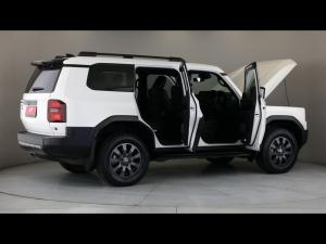 Toyota Land Cruiser Prado 2.8GD VX-R - Image 31