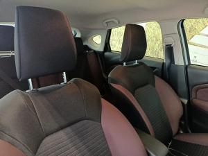 Toyota Starlet Cross 1.5 XS manual - Image 13