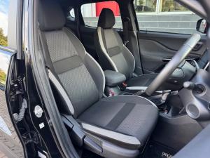 Nissan Magnite 1.0 Turbo Acenta Kuro auto - Image 15