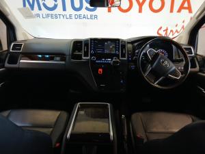Toyota Quantum 2.8 LWB bus 6-seater VX Premium - Image 6