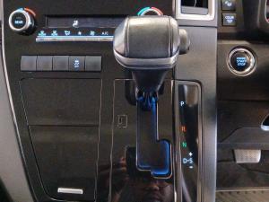 Toyota Quantum 2.8 LWB bus 6-seater VX Premium - Image 12