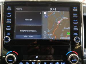 Toyota Quantum 2.8 LWB bus 6-seater VX Premium - Image 13