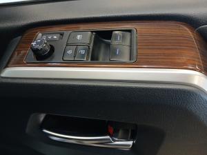 Toyota Quantum 2.8 LWB bus 6-seater VX Premium - Image 23