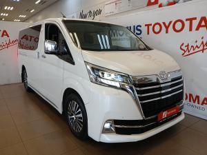 Toyota Quantum 2.8 LWB bus 6-seater VX Premium - Image 1