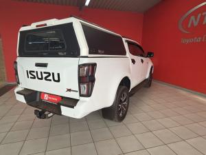 Isuzu D-MAX 1.9 Ddi HR X-RIDER automatic D/C - Image 2