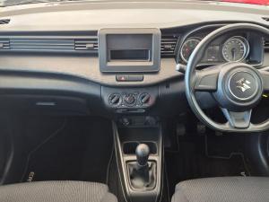 Suzuki Ertiga 1.5 GA - Image 6