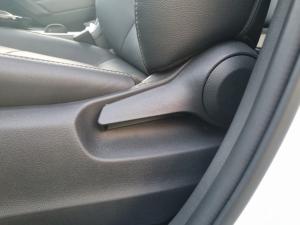 Toyota Corolla Cross 1.8 XR - Image 19