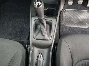 Toyota Starlet 1.5 Xi - Image 12