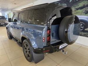 Land Rover Defender 110 D350 X-Dynamic HSE - Image 3