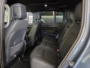 Land Rover Defender 110 D350 X-Dynamic HSE - Image 7
