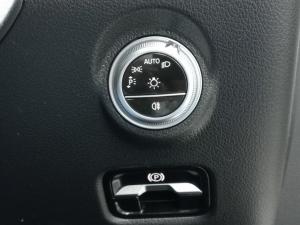 Mercedes-Benz C-Class C200 Avantgarde - Image 14