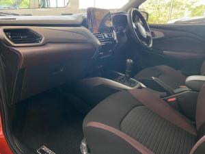 Toyota Starlet Cross 1.5 XR manual - Image 10