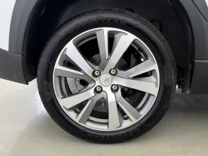 Peugeot 2008 1.2T Allure auto - Image 8