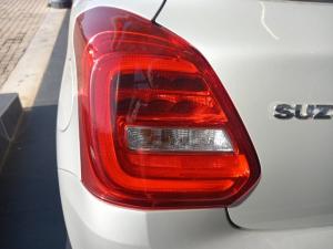 Suzuki Swift 1.2 GLX auto - Image 21