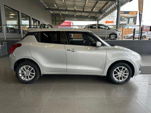 Suzuki Swift 1.2 GLX auto - Image 8