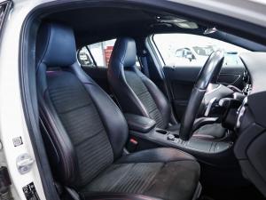 Mercedes-Benz GLA GLA220d 4Matic Style - Image 15