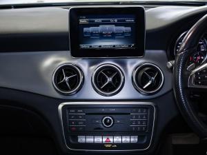 Mercedes-Benz GLA GLA220d 4Matic Style - Image 19