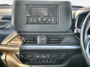 Suzuki Swift 1.2 GL - Image 12