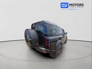 Land Rover Defender 90 D240 X-Dynamic HSE - Image 7