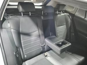 Toyota RAV4 2.0 VX - Image 13