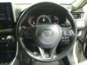 Toyota RAV4 2.0 VX - Image 17
