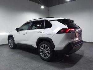 Toyota RAV4 2.0 VX - Image 30