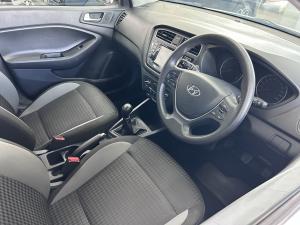 Hyundai i20 1.2 Motion - Image 10