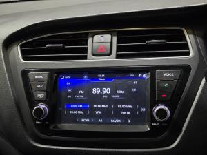 Hyundai i20 1.2 Motion - Image 20