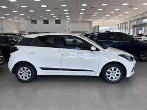 Hyundai i20 1.2 Motion - Image 2