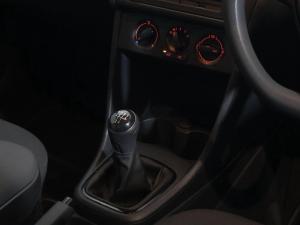 Volkswagen Polo Vivo hatch 1.4 Comfortline - Image 11