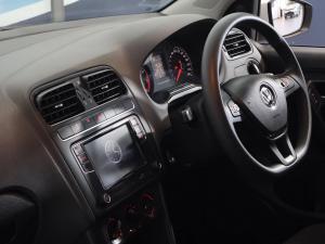 Volkswagen Polo Vivo hatch 1.4 Comfortline - Image 7