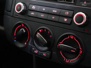 Volkswagen Polo Vivo hatch 1.4 Conceptline - Image 12