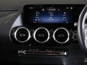 Mercedes-Benz GLA GLA200d Progressive - Image 11
