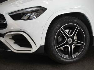 Mercedes-Benz GLA GLA200d Progressive - Image 5