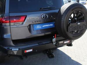 Toyota Land Cruiser 300 3.5T GR-Sport - Image 10