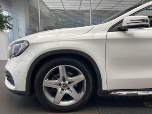 Mercedes-Benz GLA GLA200 - Image 11